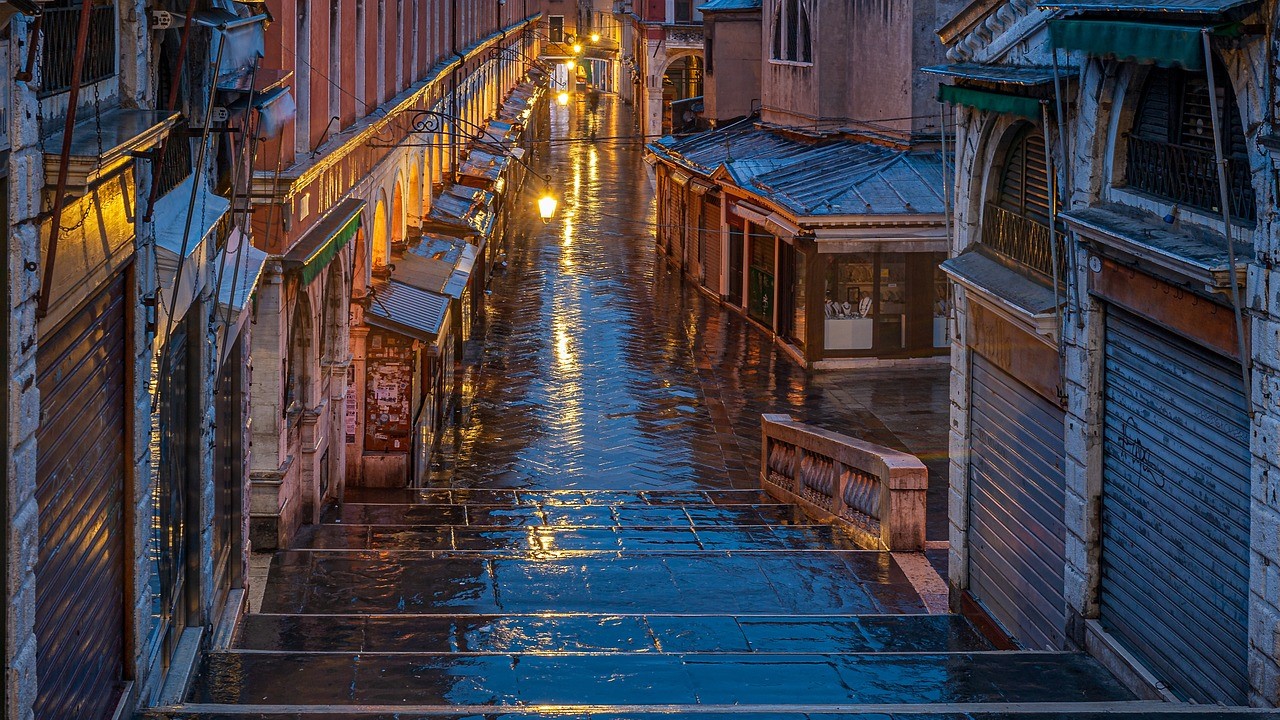 城市更新是政府投資支持重點(diǎn)，未來五年地下管網(wǎng)投資約4萬億